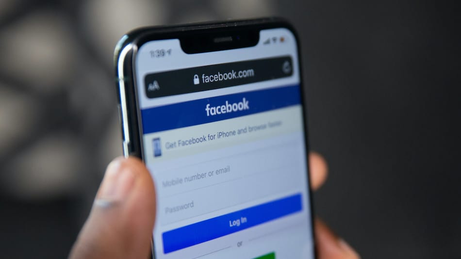 Facebook App Update Brings Redesigned Feed, Search, Navigation Interfaces Alongside New Search Algorithm