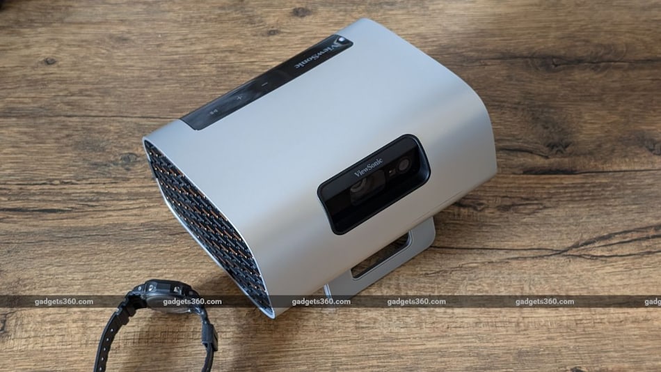 ViewSonic M10 Review: Compact, Classy, and Capable